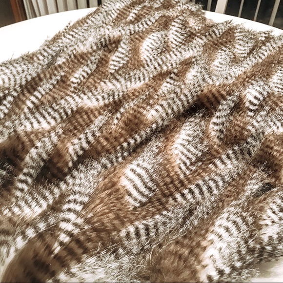 Long, satin-lined fur vest - Picture 2 of 2